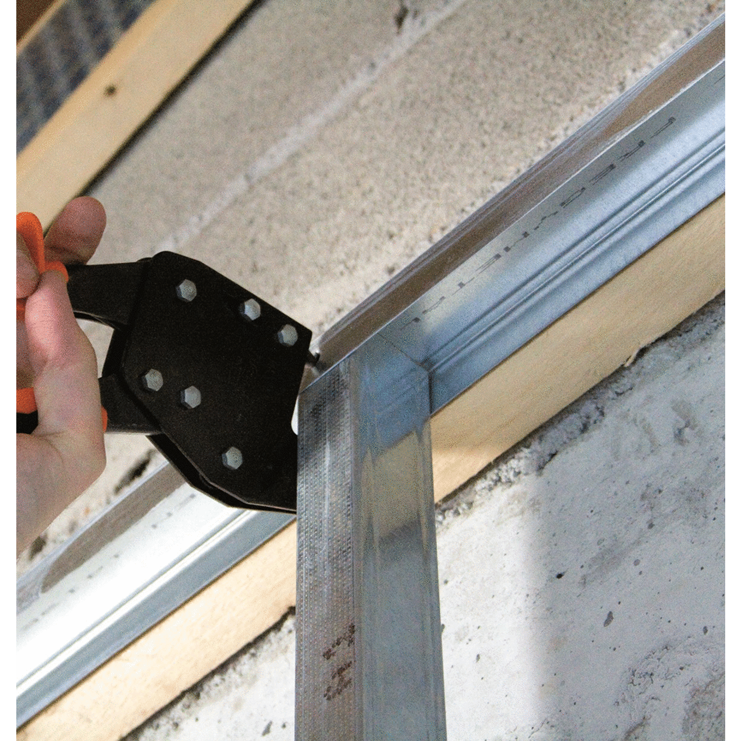 BAHCO 671002600 Punching Tool for Dry Lining Walls (BAHCO Tools) - Premium Punching Tool from BAHCO - Shop now at Yew Aik.